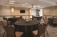 Hyatt Place Chicago Hoffman Estates - breakfast