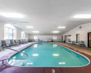 Quality Inn - Pools