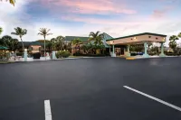 Super 8 by Wyndham North Palm Beach - Parkering