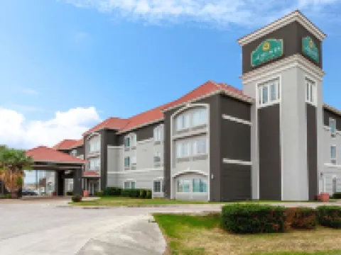 La Quinta Inn & Suites by Wyndham Seguin Hotels in Seguin