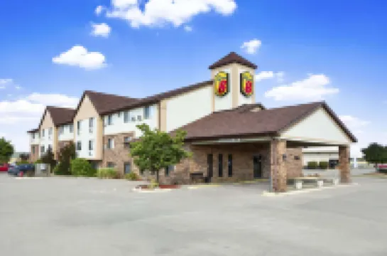 Super 8 by Wyndham Carbondale Hotels in 