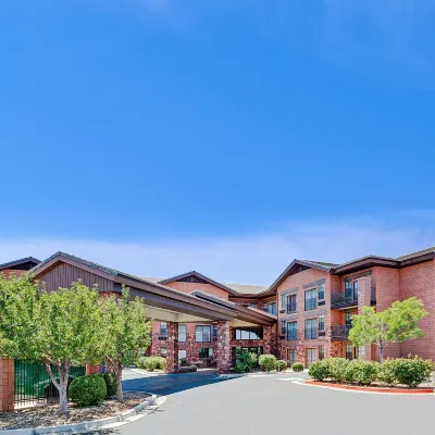 Days Inn & Suites by Wyndham Page Lake Powell Hotels near Page Municipal Airport