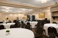 Ramada by Wyndham Emerald Park/Regina East - Frühstück