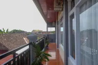 Sans Hotel Kumbang Yogyakarta Hotel di Kecamatan Umbulharjo