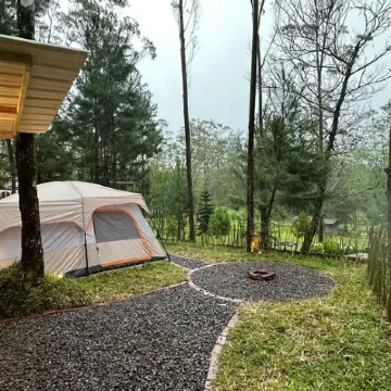 Green Hill Park Ciwidey Hotel berhampiran Pemandian Air Panas Ciwalini
