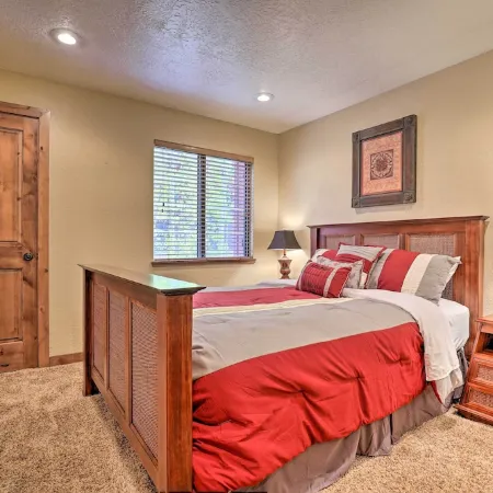 Ski-in/Ski-Out Brian Head Condo w/ Hot Tub Access!