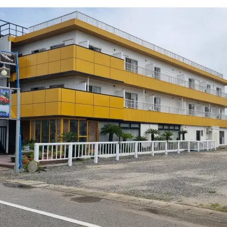 Golden Beach Hotel