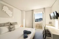 Relux Ios Hotel - balcony