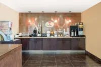 Super 8 by Wyndham Dilley TX Hotels in Dilley