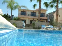 Three Bedroom Villa with Private Pool and Landscaped Garden Close to the Beach - 3-Star