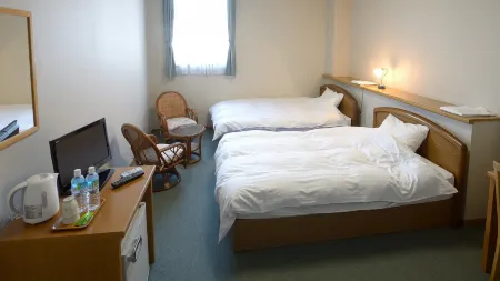 Business Inn Nankai Отели рядом с достопримечательностью «Университет Вакаяма»