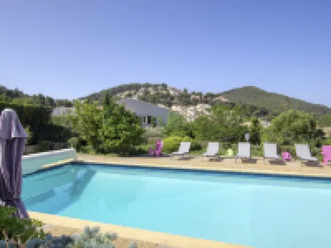 La Madrague d'Azur Hotels in Saint-Cyr-sur-Mer