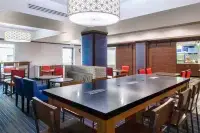 Holiday Inn Express & Suites ROANOKE RAPIDS SE by IHG - breakfast