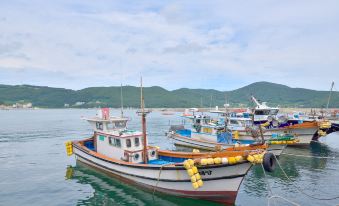 Geoje Oedo Yeohaeng Pension 썸네일