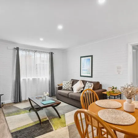 Malibu Apartments - Perth