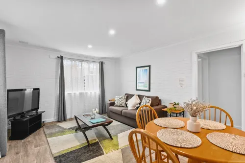 Malibu Apartments - Perth - parking