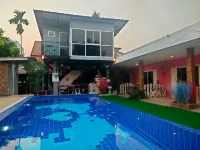 Baan Gon Chompu - Pools