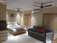 Stay10 Luxury Service Apartment Hotel Hotels near Saket Garden