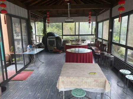 Yijia Inn Zhuhai Wildlife Park Branch Отели рядом с достопримечательностью «Bamboo Sea Wild Animal Park»