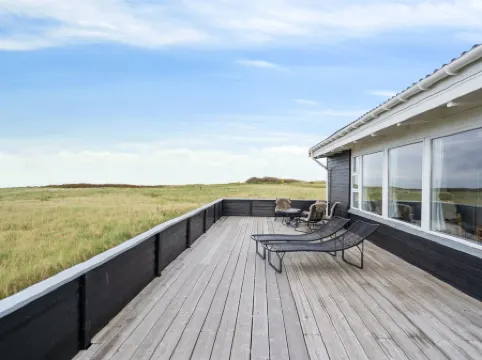 "Dyri" - 75m from the Sea