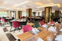 Ramada by Wyndham Murree Lower Topa Resort - breakfast