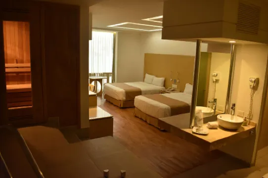Ramada by Wyndham Mexico City Santa Fe