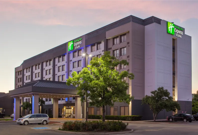 Holiday Inn & Suites Mississauga West - Meadowvale, an IHG Hotel
