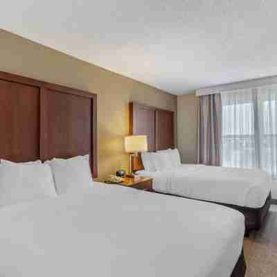 Comfort Inn & Suites Rooms