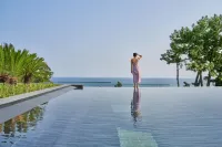 JW Marriott Jeju Resort & Spa - Infinity Pools