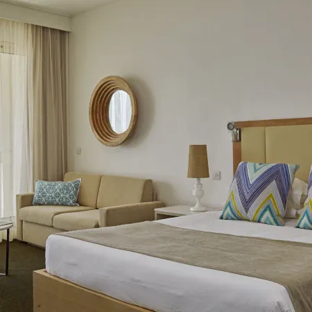 Hotel Slipway Отели рядом с достопримечательностью «Коко Бич»