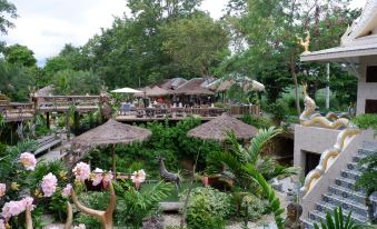 Jungle Moon Boutique Homestay