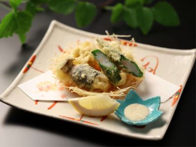 料理 湯田中温泉 よろづやの写真