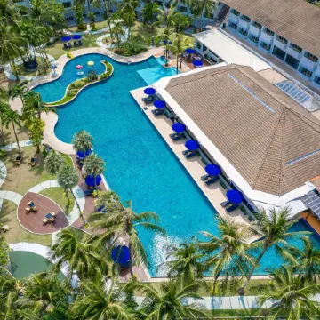NH Boat Lagoon Phuket Resort Отели рядом с достопримечательностью «Ват Си Сунтхон»