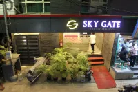 Sky Gate Near Apollo Hospital US Consulate Sankara Netralaya Goethe Institute Hotels near Semmozhi Poonga