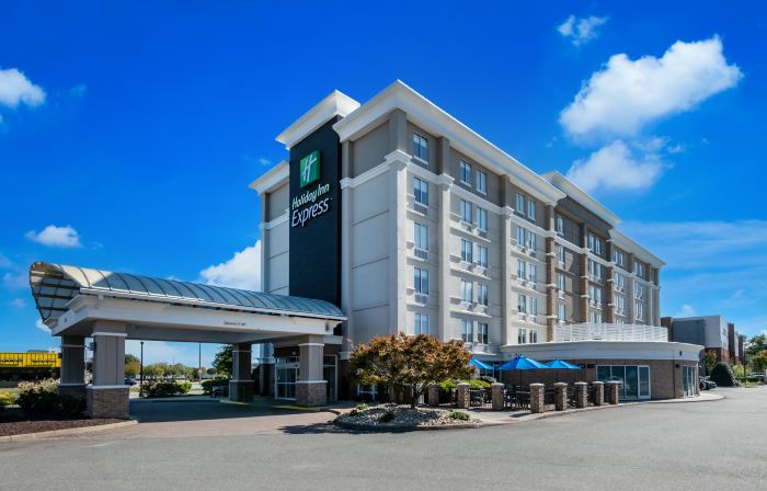 Holiday Inn Express HAMPTON - COLISEUM CENTRAL by IHG