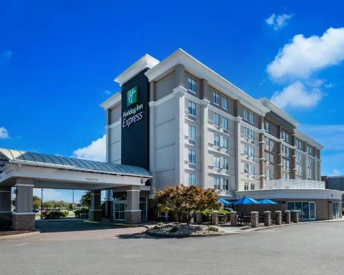 Holiday Inn Express HAMPTON - COLISEUM CENTRAL by IHG Hotels in Hampton