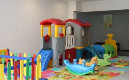 Aron Hotel Purwokerto Отели рядом с достопримечательностью «Monumen Panglima Besar Jenderal Soedirman»