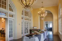 Grand Galvez Resort, Autograph Collection