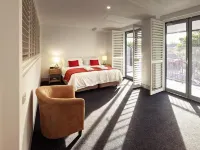 Crown on Darby Hotels in Cooks Hill