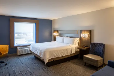 Holiday Inn Express & Suites Sioux City - Southern Hills Hotels near Lakeport Commons Shopping Center