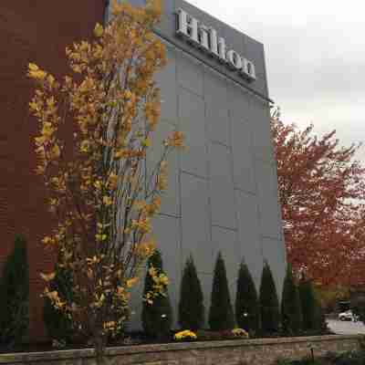 Hilton Akron Fairlawn Hotel Exterior