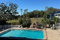 Days Inn by Wyndham Brooksville/Dade City - Pools