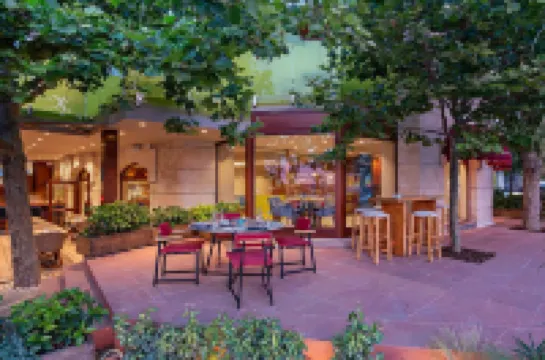 Kyma Suites Beach Hotel