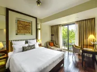 Novotel Goa Resort & Spa Hotels near Chapora River