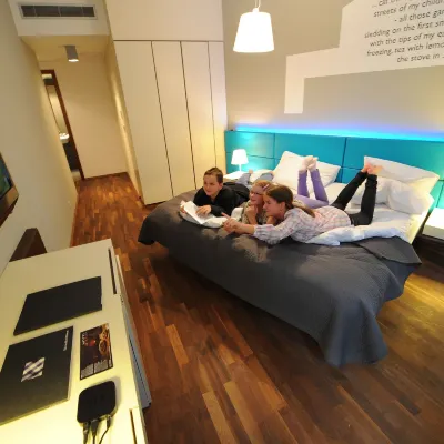 Moods Boutique Hotel โรงแรมใกล้โบสถ์ยิวปินคาส