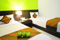 J Hotel - Bandara Soekarno Hatta Hotels in 