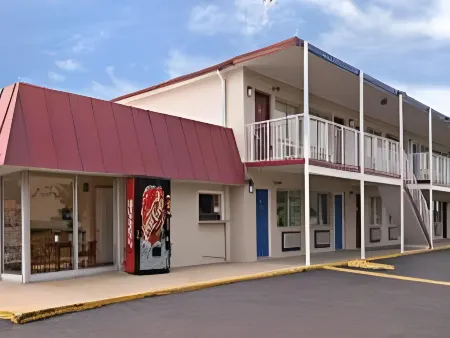 Belmont Inn and Suites