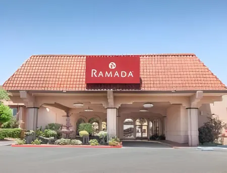 Ramada by Wyndham Fresno North