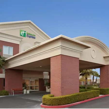 Holiday Inn Express WOODLAND by IHG