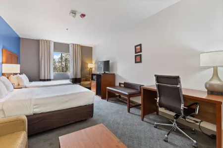 Comfort Suites Lombard/Addison Отели в г. Аддисон
